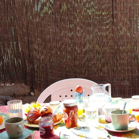 Apartament Rare - Avec Jardin A 350m De La Et Du Port *