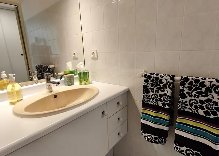 Appartement Rare - Avec Jardin à 350m De La Et Du Port *