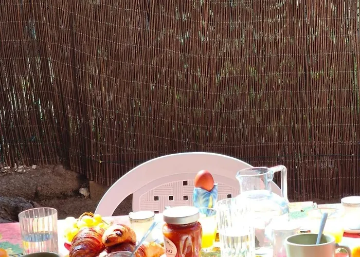 Appartement Rare - Avec Jardin à 350m De La Et Du Port *